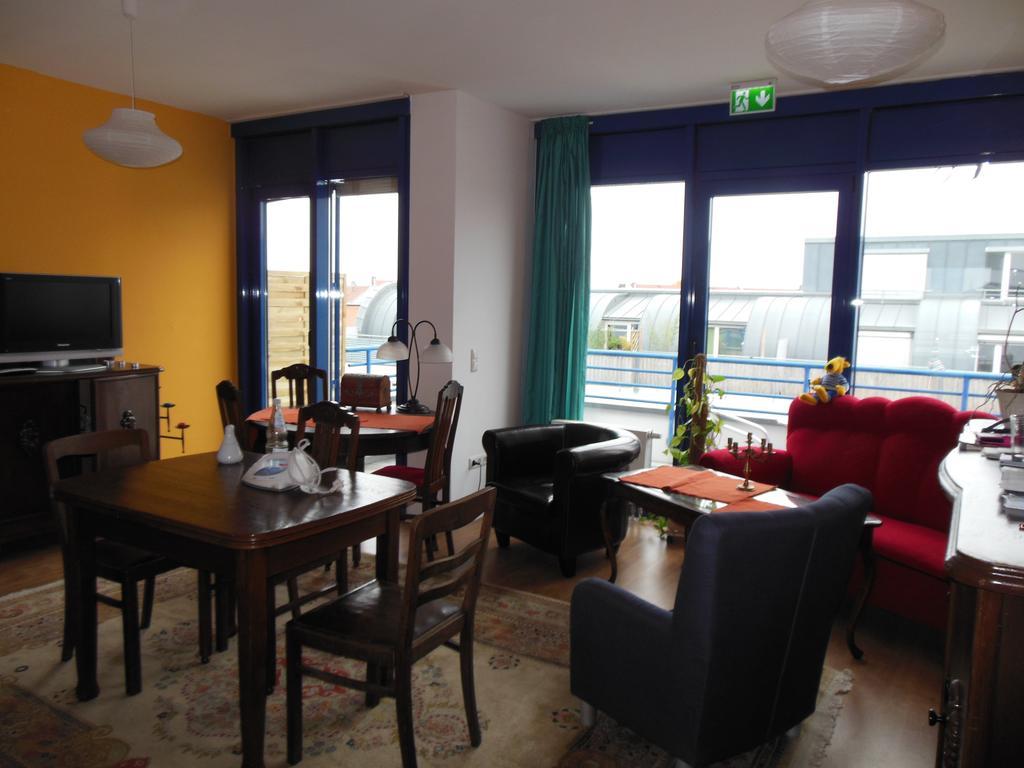 Lut10Her Sky-Fly Hotel Lipsia Esterno foto