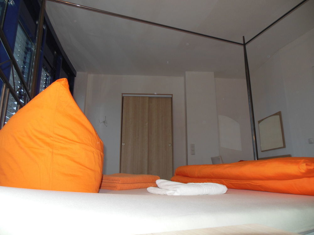 Lut10Her Sky-Fly Hotel Lipsia Esterno foto
