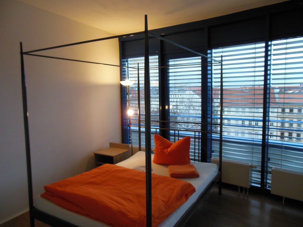 Lut10Her Sky-Fly Hotel Lipsia Esterno foto